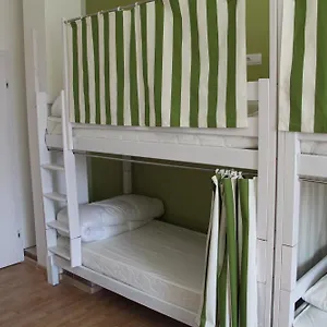 https://giraffe-hostel.krakowhotelspoland.com